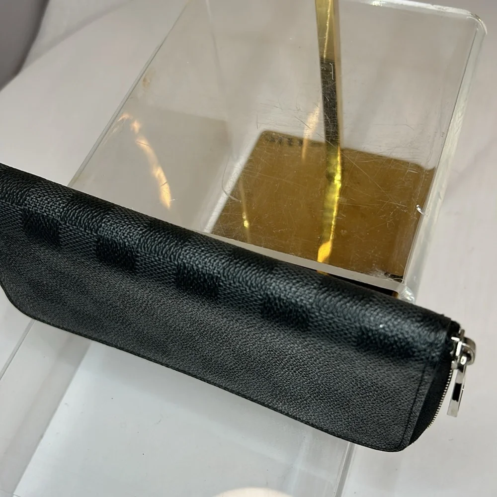 Louis Vuitton LOUIS VUITTON Wallet